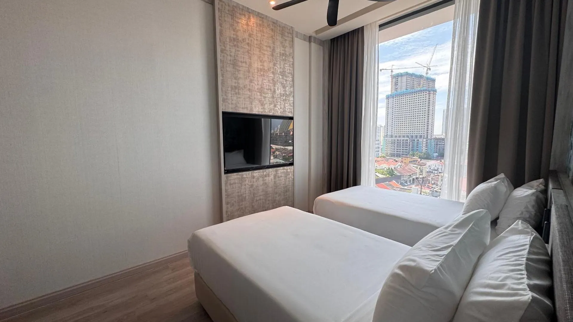 Fifth Avenue Hotel George Town